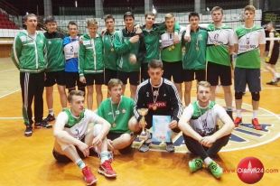 Siatkarze VIII Liceum Ogólnokształcącego mistrzami Olsztyna i województwa